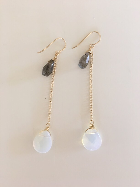 White opal・labradorite chain earrings 1枚目の画像