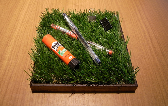 緑(グリーン)の芝(植物)の小物入れトレイ”midori-WC” 2枚目の画像