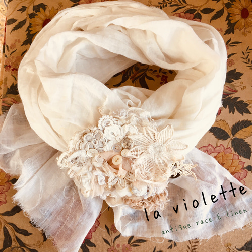 ヘーゼルナッツ様オーダー専用　フランスアンティークレースコラージュクロス ♪大人可愛いアンティークレースコラージュパッチコサージュブローチ