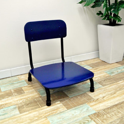 座ると妙に懐かしい。洋室・和室にもマッチします（学校椅子