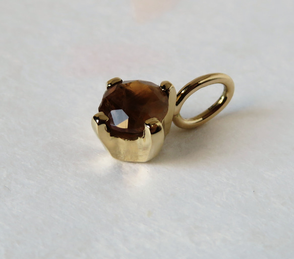 ゴールデンアイオライト0.75ct K18ネックレスペンダントトップ 4枚目の画像