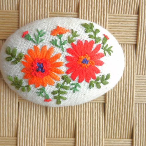 ガーベラ」刺繍ヘアゴム オーバル ヘアゴム H.I.R 通販 3957197