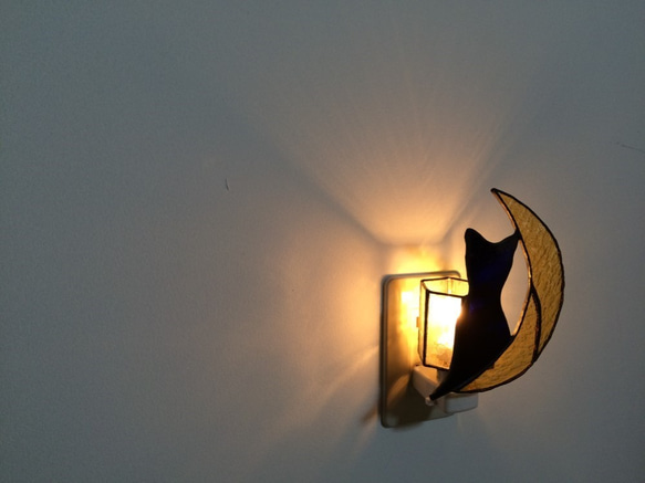 ステンドグラス　お休みランプ　猫と月 5枚目の画像