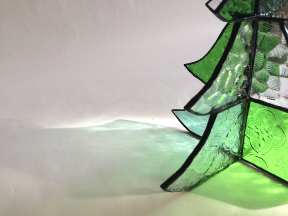 ステンドグラス　クリスマスツリーf ミックスカラー大 2枚目の画像