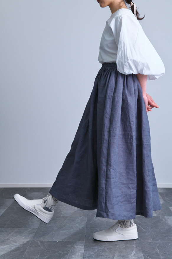 《受注製作》ブルーグレーリネン100%ギャザーたっぷりスカート 4枚目の画像