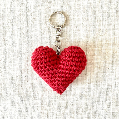 ぷっくりハート♡キーホルダー エンジ色 キーリング はちみつ 通販