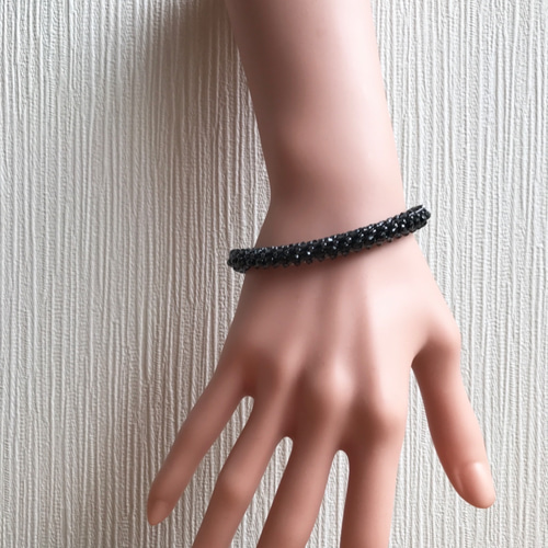 スワロフスキーバングル ホワイト バングル・リストバンド beads スワロフスキーバングル ホワイト バングル・リストバンド beads