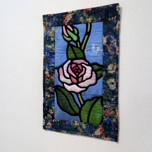 ステンドグラス風モチーフのタペストリー 縦長 タペストリー