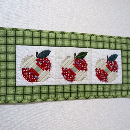 リンゴのタペストリー タペストリー・壁掛け Quilt-mama 通販 11523732