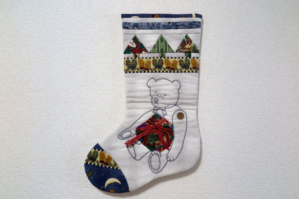 クリスマス　　クマ　靴下型の物入れ 1枚目の画像