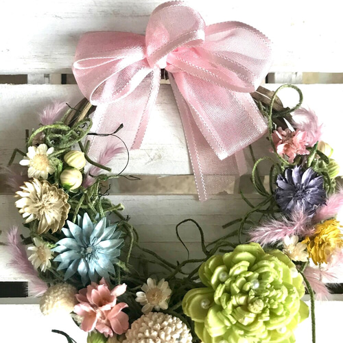 ミニリース 白いボードにふんわりパステル ドライフラワー ラッピング  