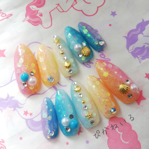 カラフルレインボーグラデ×シェルネイル ネイルチップ（つけ爪） ぴか