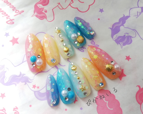 カラフルレインボーグラデ×シェルネイル ネイルチップ（つけ爪） ぴか