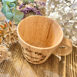 【yukiyukiyukipon様専用】名入れ木製マグカップおしゃれなナチュラルデザインとフォントが選べるオーダーメイド 3枚目の画像