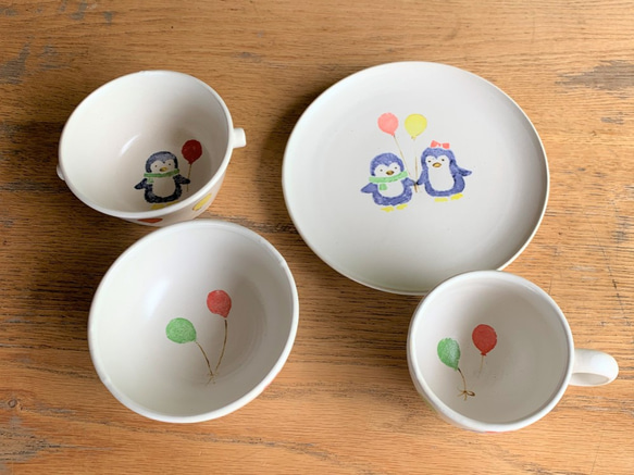 子供食器　お茶碗　陶磁器「ふうせんペンギン」 6枚目の画像