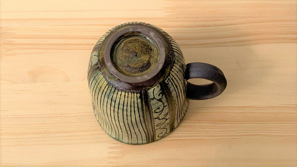 ストライプチューリップマグカップ(大)　陶器　コーヒー 5枚目の画像