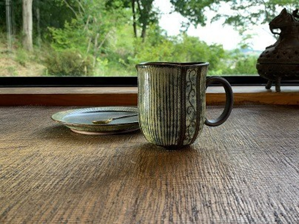ストライプチューリップマグカップ(大)　陶器　コーヒー 6枚目の画像