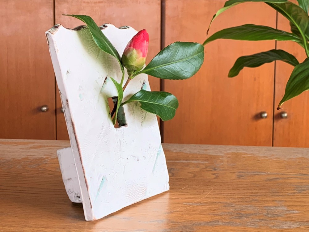 スタッコ花の額縁(大)　陶器　花器　一輪挿し