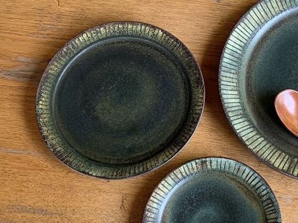 ストライプ中皿　六寸皿　取り分け皿　プレート　陶器 2枚目の画像