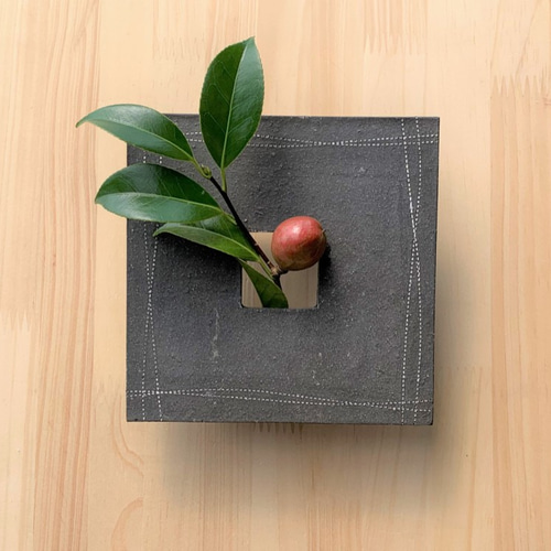 壁掛け　陶板　陶芸　インテリア　花器 陶板掛け花入/壁掛け・自立2way | からつ焼 高麗窯 | 糸島くらし