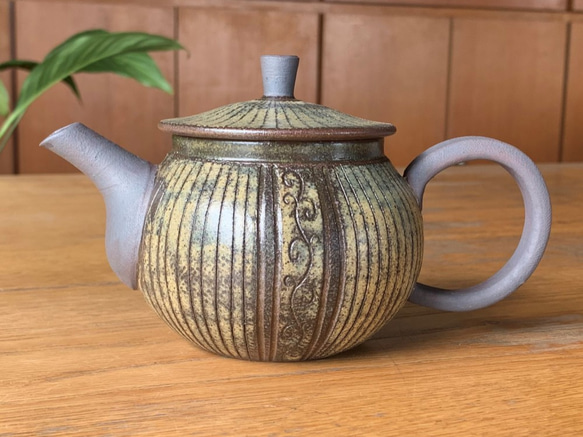ストライプポット　陶器　紅茶　煎茶 1枚目の画像