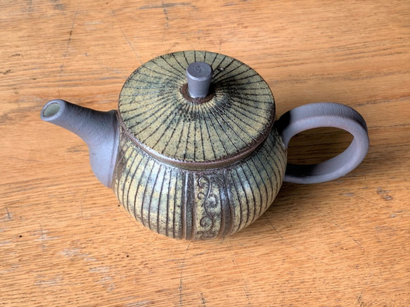 ストライプポット　陶器　紅茶　煎茶 2枚目の画像