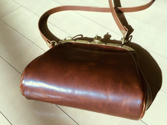 車掌さん　カバン　バッグ　がま口　イタリアンレザー　真鍮　アンティーク　ショルダーバッグ　ハンドメイド 5枚目の画像
