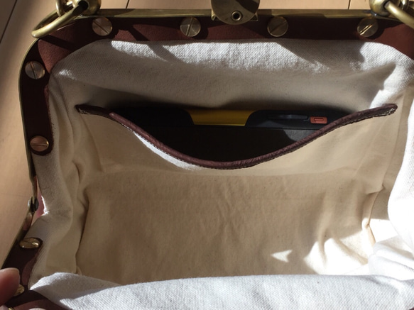 車掌さん　カバン　バッグ　がま口　イタリアンレザー　真鍮　アンティーク　ショルダーバッグ　ハンドメイド 6枚目の画像