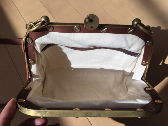 車掌さん　カバン　バッグ　がま口　イタリアンレザー　真鍮　アンティーク　ショルダーバッグ　ハンドメイド 8枚目の画像