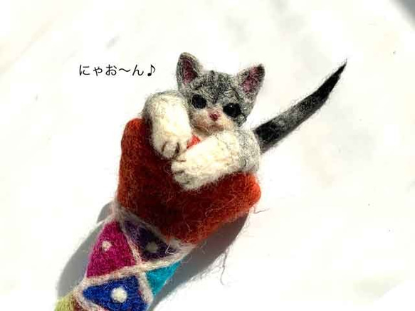 2way♪Cat in Christmas stockings アメショー　ペンダント＆ブローチ　 7枚目の画像