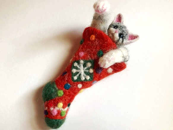 2way♪在聖誕襪中的貓吊墜和胸針居民羊毛氈 第1張的照片