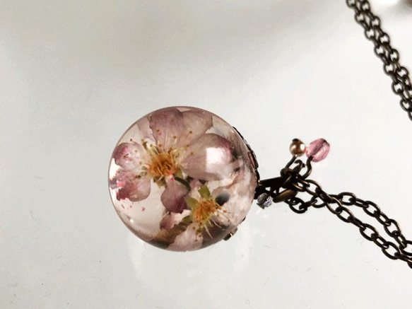 たいへん小さな桜のネックレス M 1枚目の画像