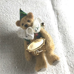 馬戲團鼓手唯一的熊形狀穩定羊毛氈胸針和項鍊 第5張的照片