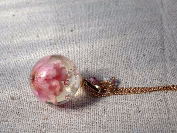 世界で一番小さなバラのネックレス M 1枚目の画像