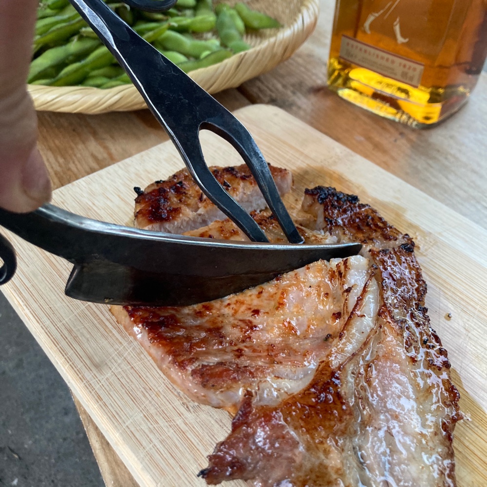 西洋鍛冶師がつくるステンレス鍛造ステーキナイフ