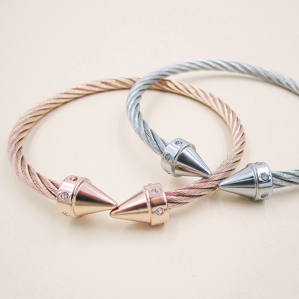 Stainless Steel Multi-strand bangle with crystal arrow ends 7枚目の画像