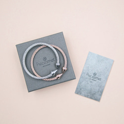 Stainless Steel Multi-strand bangle with crystal arrow ends 5枚目の画像