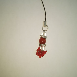 天然石赤メノウと水晶の　可愛いお花のストラップ「Creema限定」 4枚目の画像