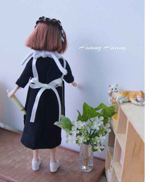 **Hsiang Hsiang**—リカちゃんのお洋服--licca--莉卡娃娃--黑白條紋圍裙+黑色連身裙 第5張的照片