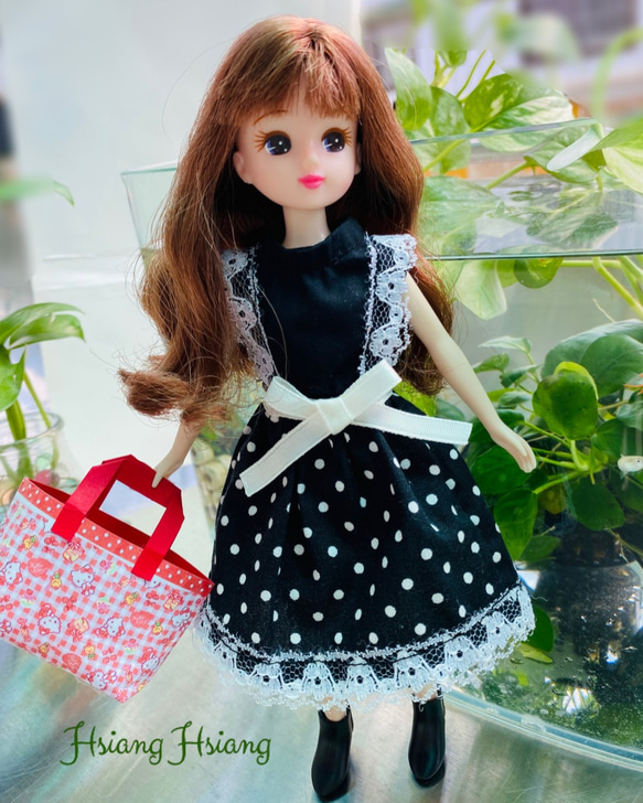 **Hsiang Hsiang**—リカちゃんのお洋服--licca--莉卡娃娃--黑底白點優雅洋裝 第1張的照片