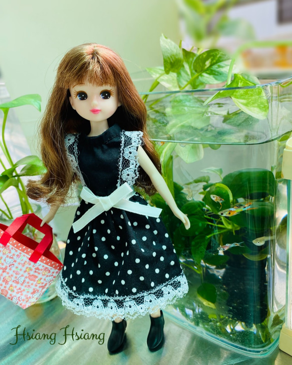 **Hsiang Hsiang**—リカちゃんのお洋服--licca--莉卡娃娃--黑底白點優雅洋裝 第3張的照片