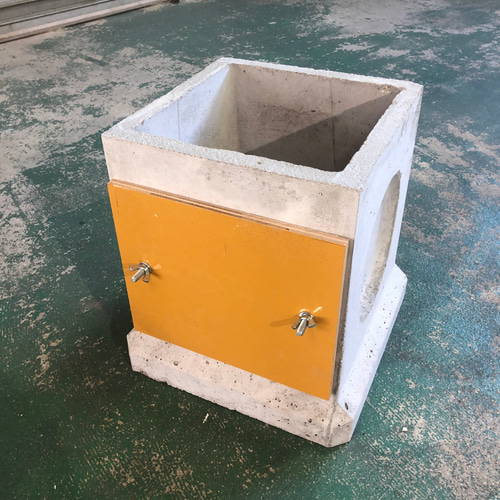 日本蜜蜂 重箱用巣箱台 コンクリート桝 ハウス・小屋 まめしば 日本蜜蜂 重箱用巣箱台 コンクリート桝 ハウス・小屋 まめしば