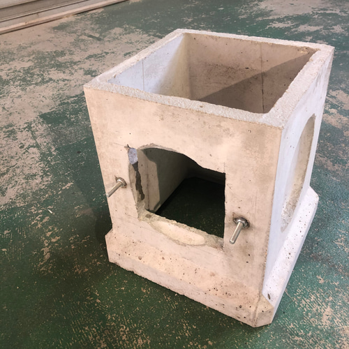 日本蜜蜂 重箱用巣箱台 コンクリート桝 ハウス・小屋 まめしば