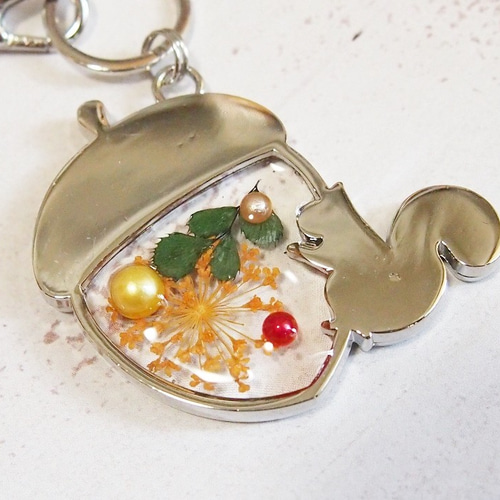 どんぐりとリスの秋バッグチャーム バッグチャーム 碧色工房・ほたる