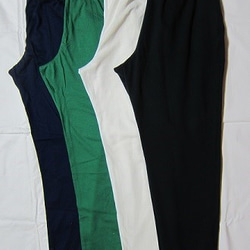 ニットのパンツ（ゆったりサイズ）緑色 1枚目の画像