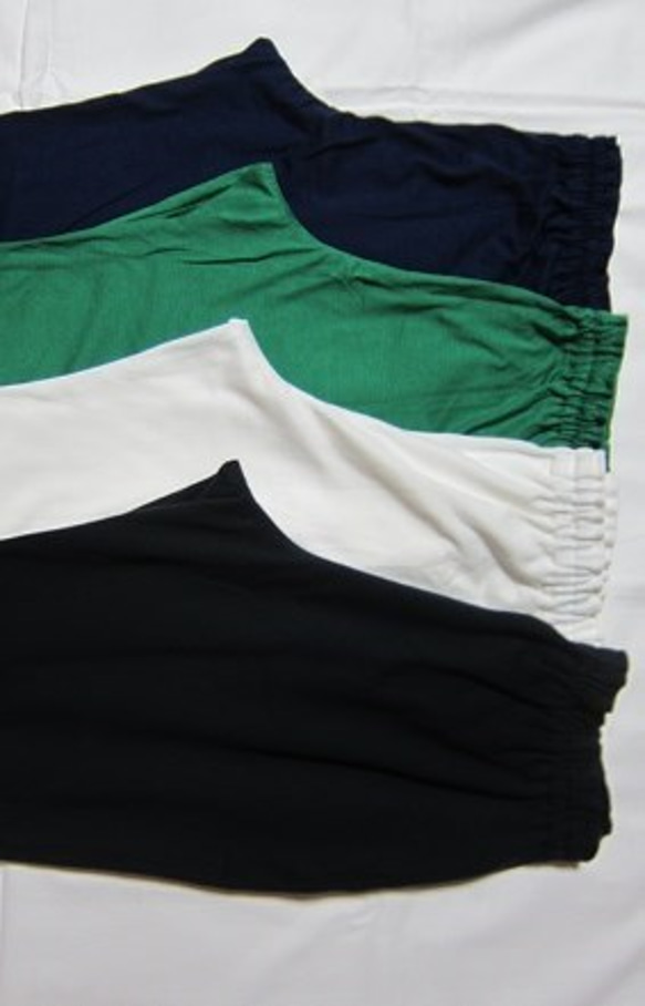 ニットのパンツ（ゆったりサイズ）緑色 2枚目の画像