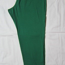 ニットのパンツ（ゆったりサイズ）緑色 3枚目の画像