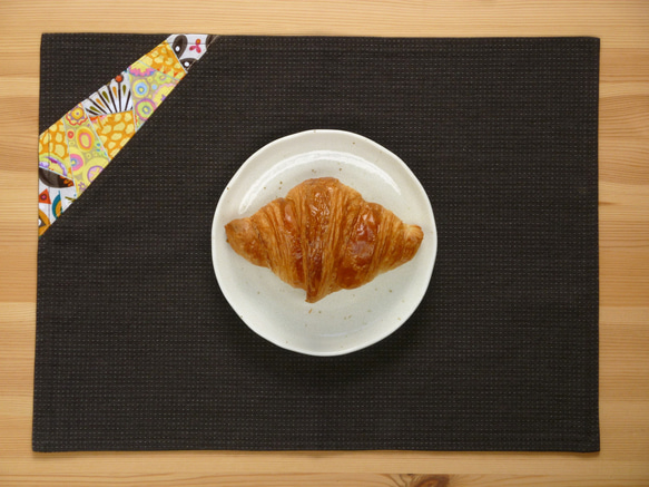 ランチョンマット ～キラキラはじける～ チャコールブラウン 1枚目の画像