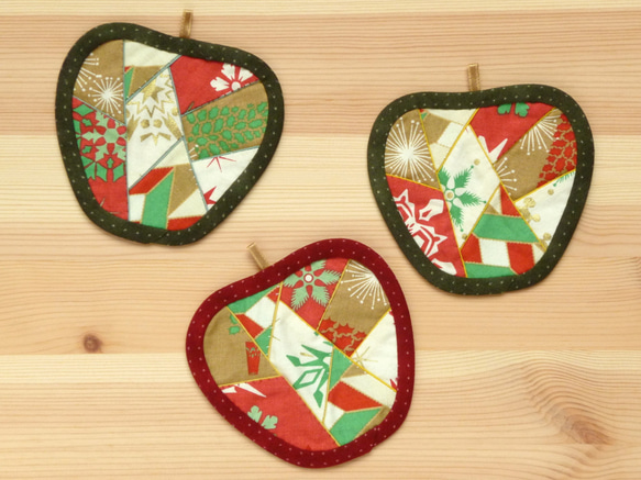 りんごのコースター（3枚組） ～クリスマス～ 2枚目の画像