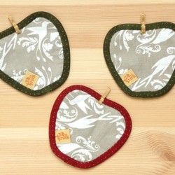 りんごのコースター（3枚組） ～クリスマス～ 3枚目の画像